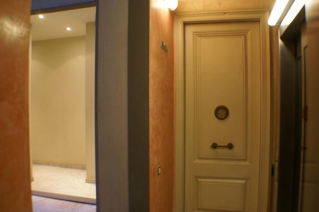 Flateli Lluria Apartment บาร์เซโลนา ห้อง รูปภาพ