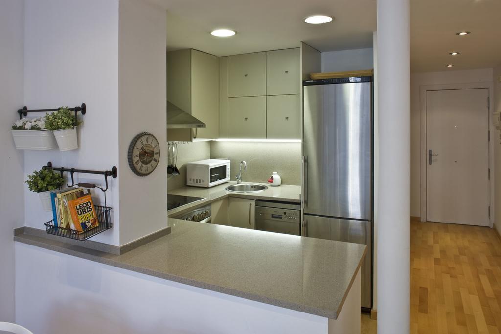 Flateli Lluria Apartment บาร์เซโลนา ห้อง รูปภาพ