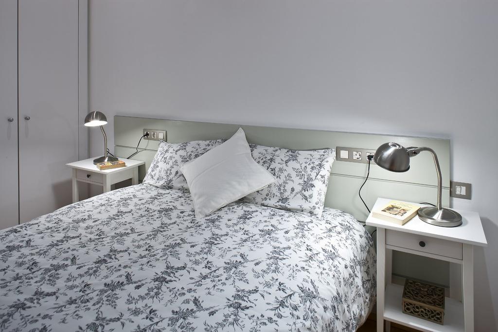 Flateli Lluria Apartment บาร์เซโลนา ห้อง รูปภาพ
