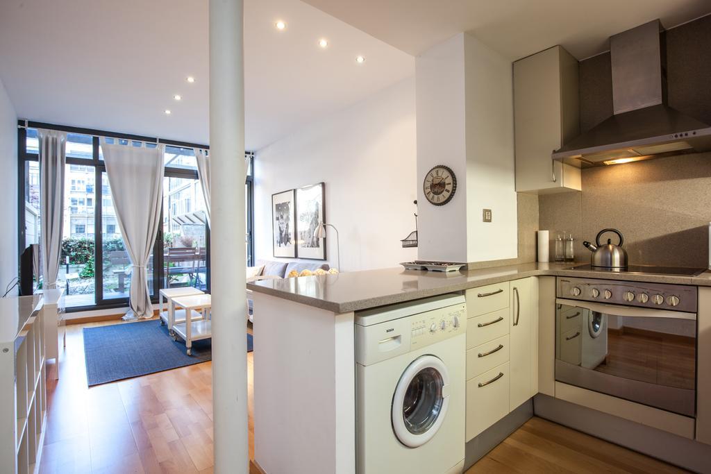 Flateli Lluria Apartment บาร์เซโลนา ภายนอก รูปภาพ