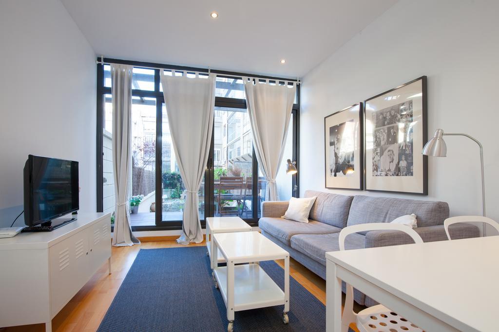 Flateli Lluria Apartment บาร์เซโลนา ภายนอก รูปภาพ