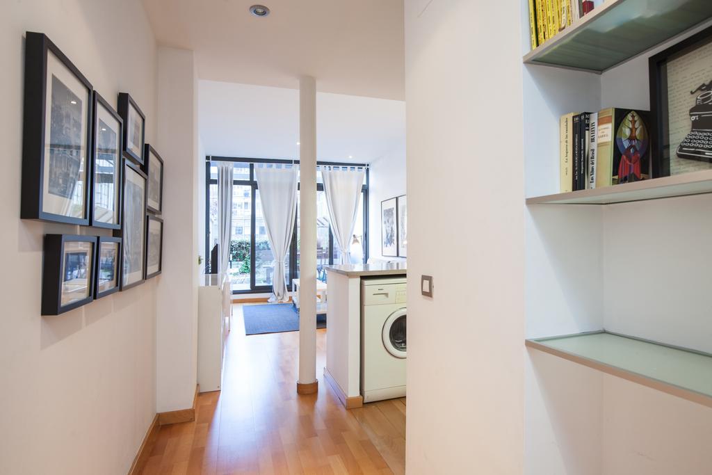 Flateli Lluria Apartment บาร์เซโลนา ภายนอก รูปภาพ