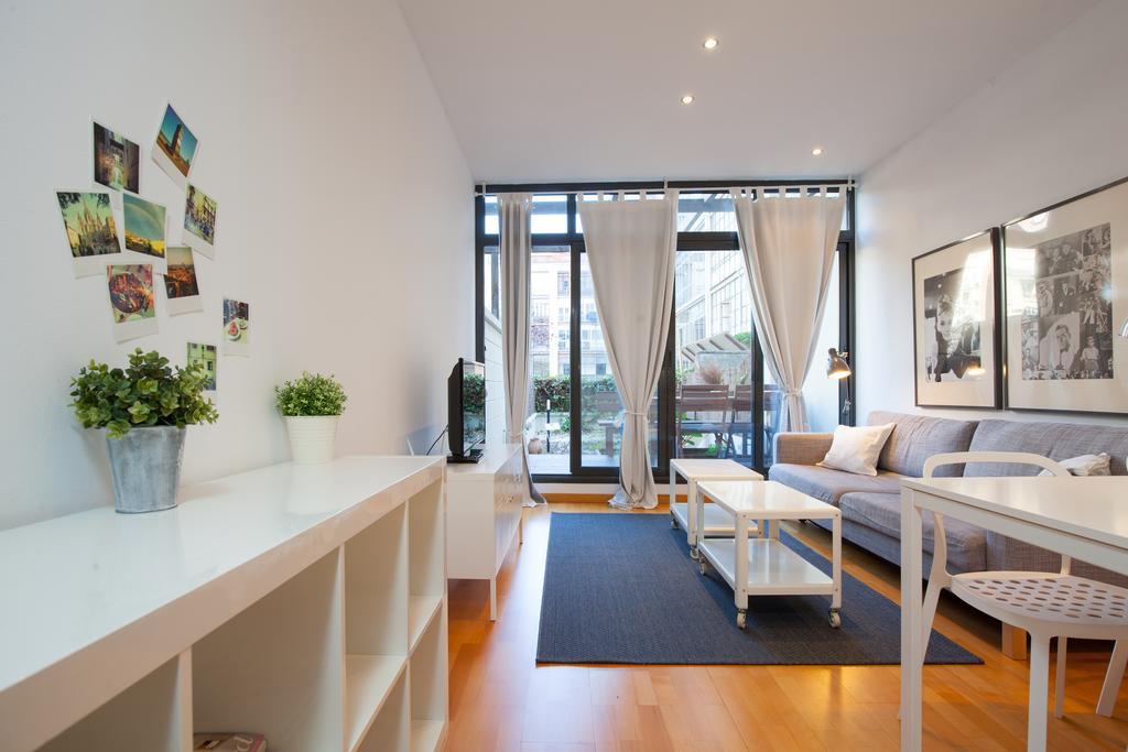Flateli Lluria Apartment บาร์เซโลนา ภายนอก รูปภาพ