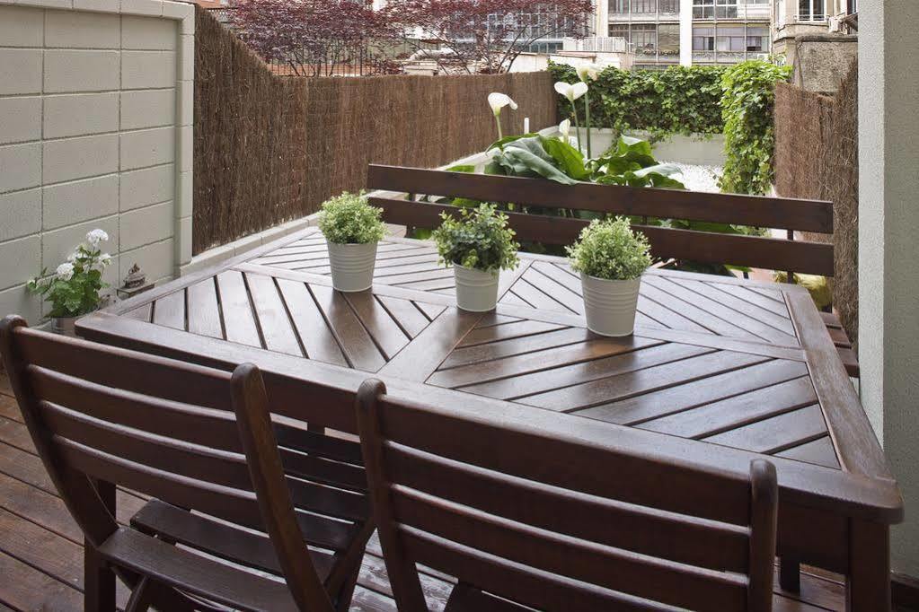 Flateli Lluria Apartment บาร์เซโลนา ภายนอก รูปภาพ